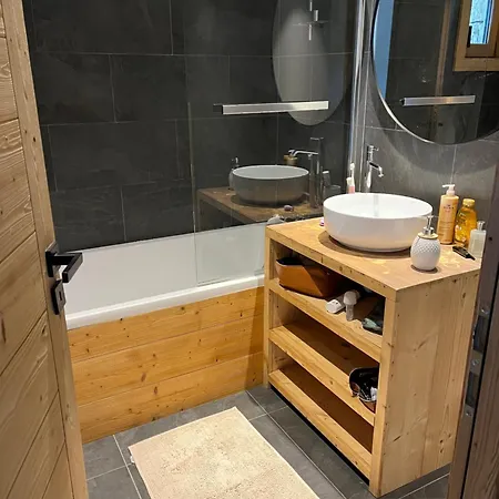 Rez De Jardin Apartment